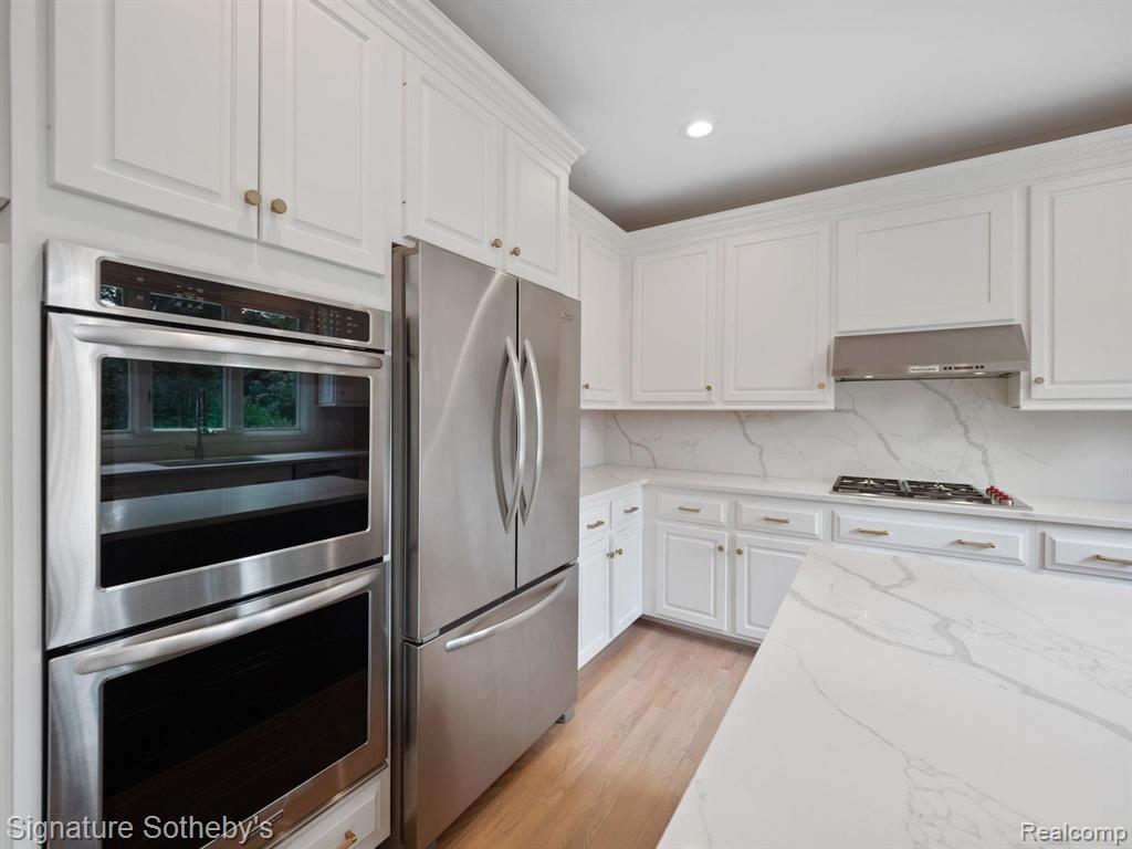 2085 Mapleridge Road Rochester Hills, MI 48309 - Photo 14 of 58