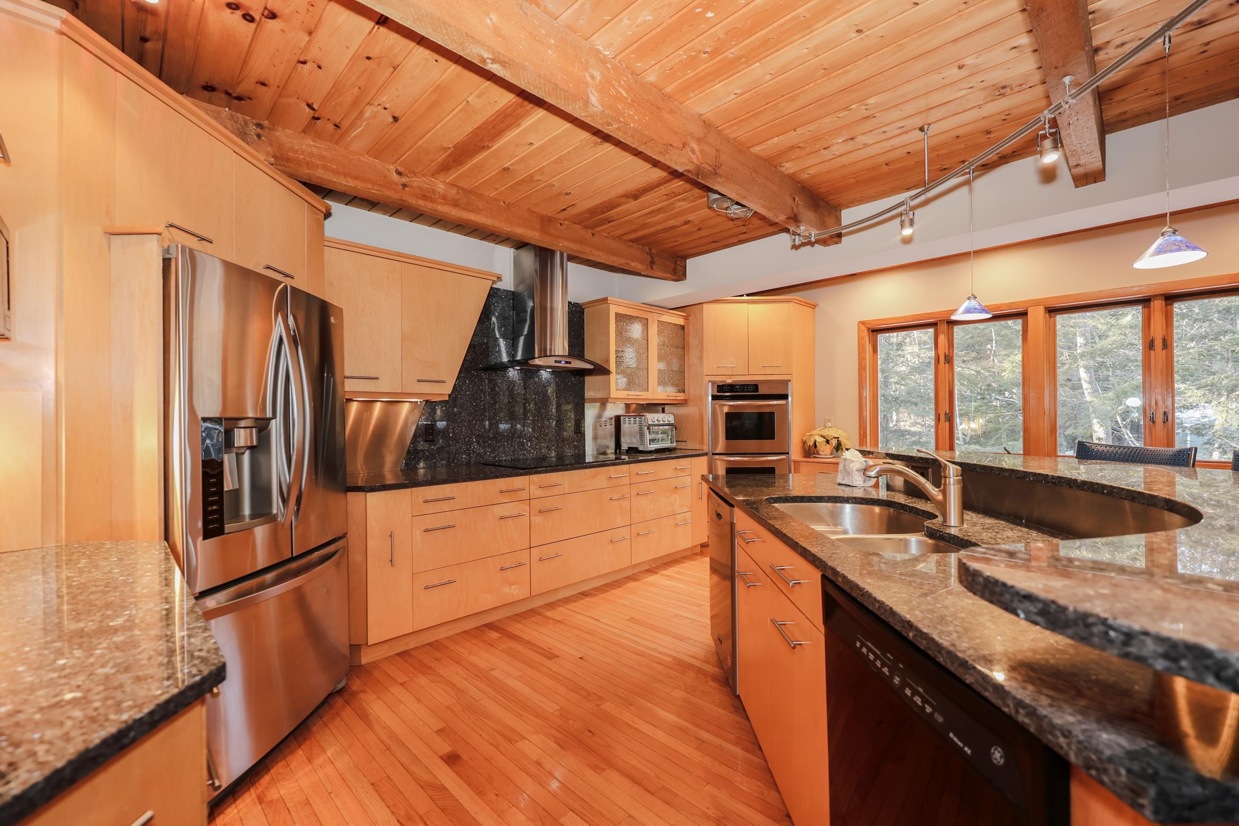 4 Windsor Boulevard Londonderry, NH 03053 - Photo 15 of 48