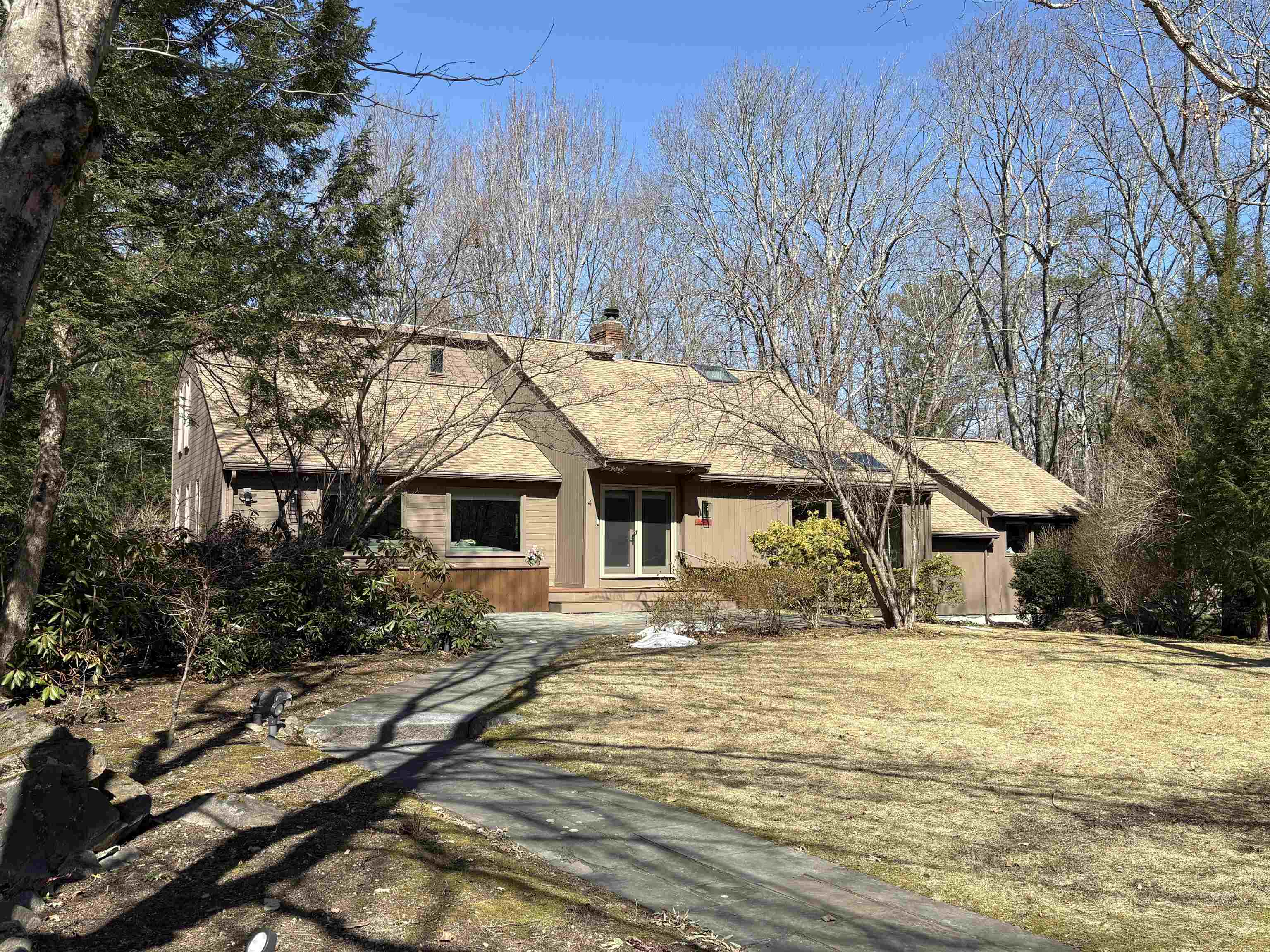 4 Windsor Boulevard Londonderry, NH 03053 - Photo 6 of 48