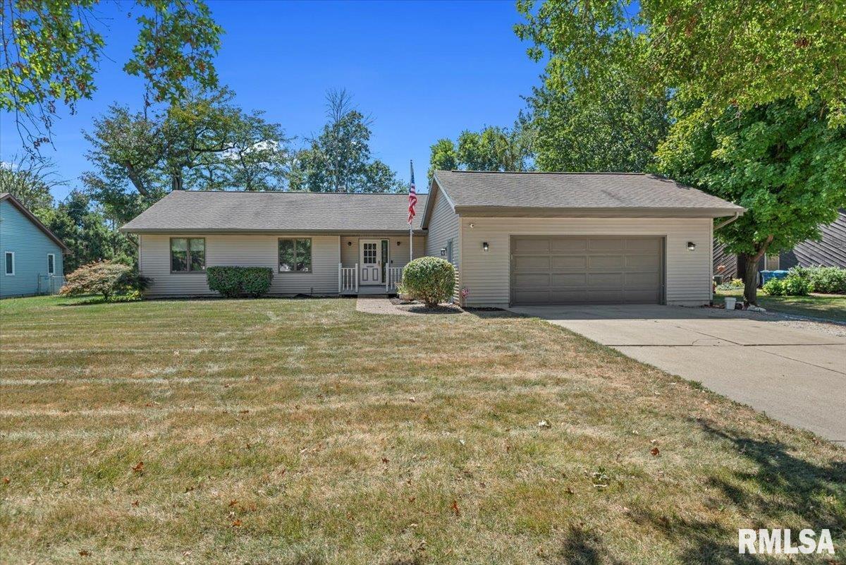 124 Roanoke Drive Rochester, IL 62563 - Photo 1 of 52