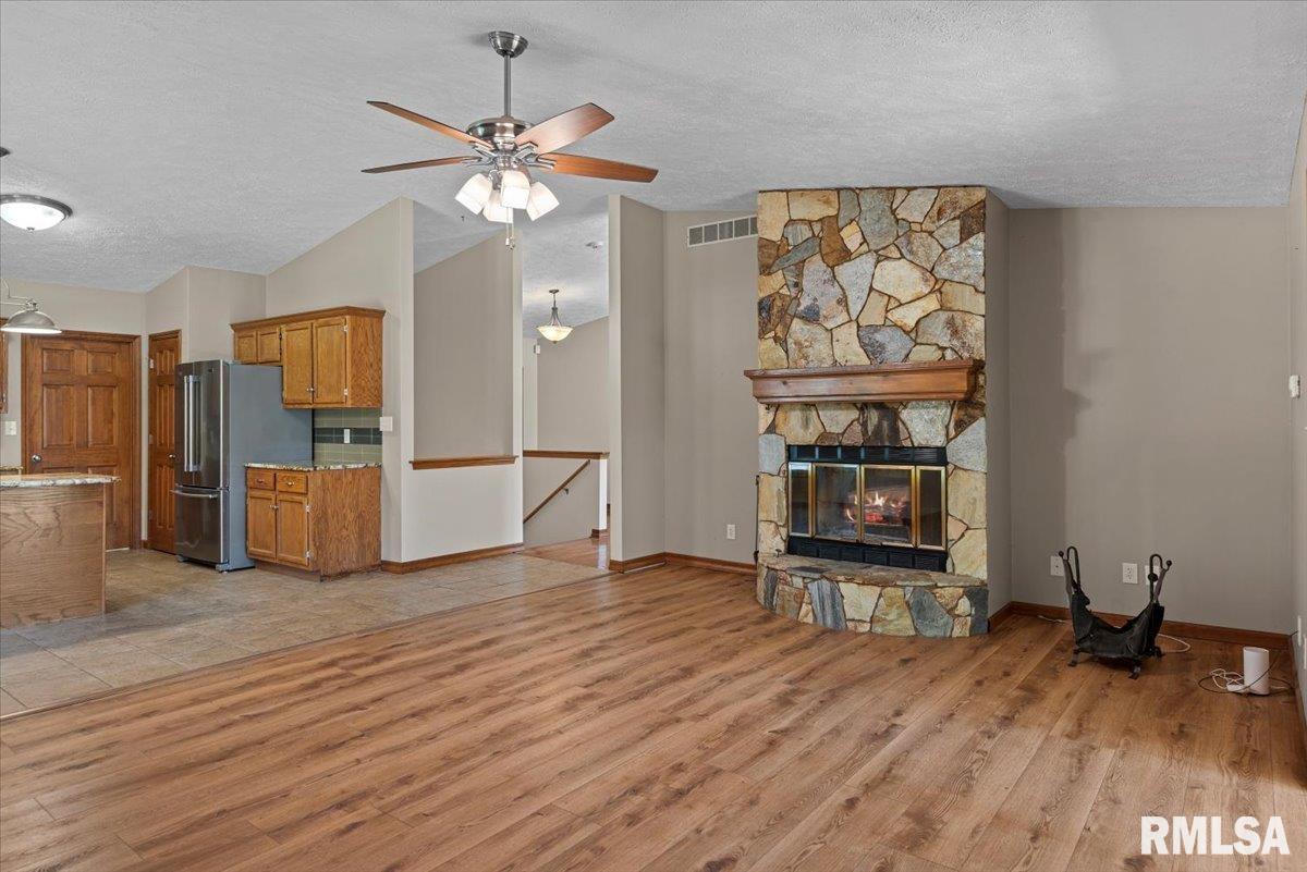 124 Roanoke Drive Rochester, IL 62563 - Photo 11 of 52