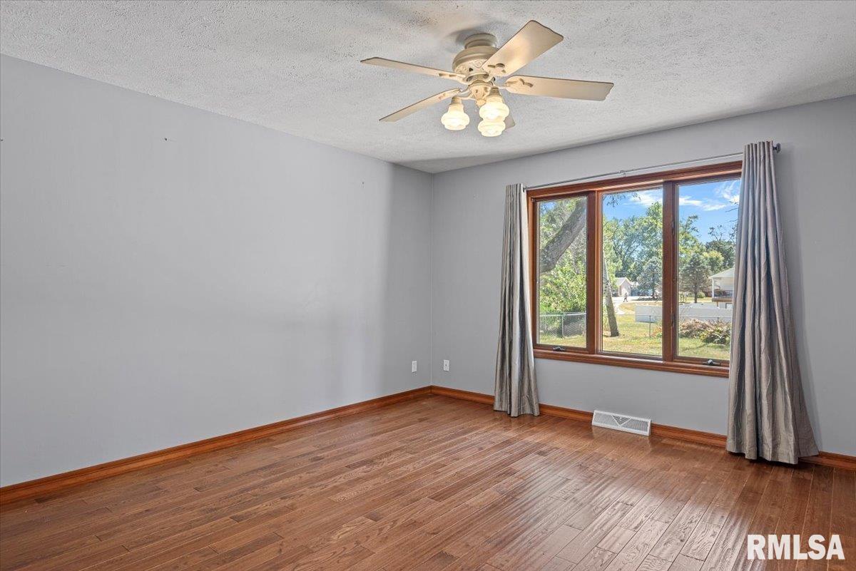 124 Roanoke Drive Rochester, IL 62563 - Photo 23 of 52