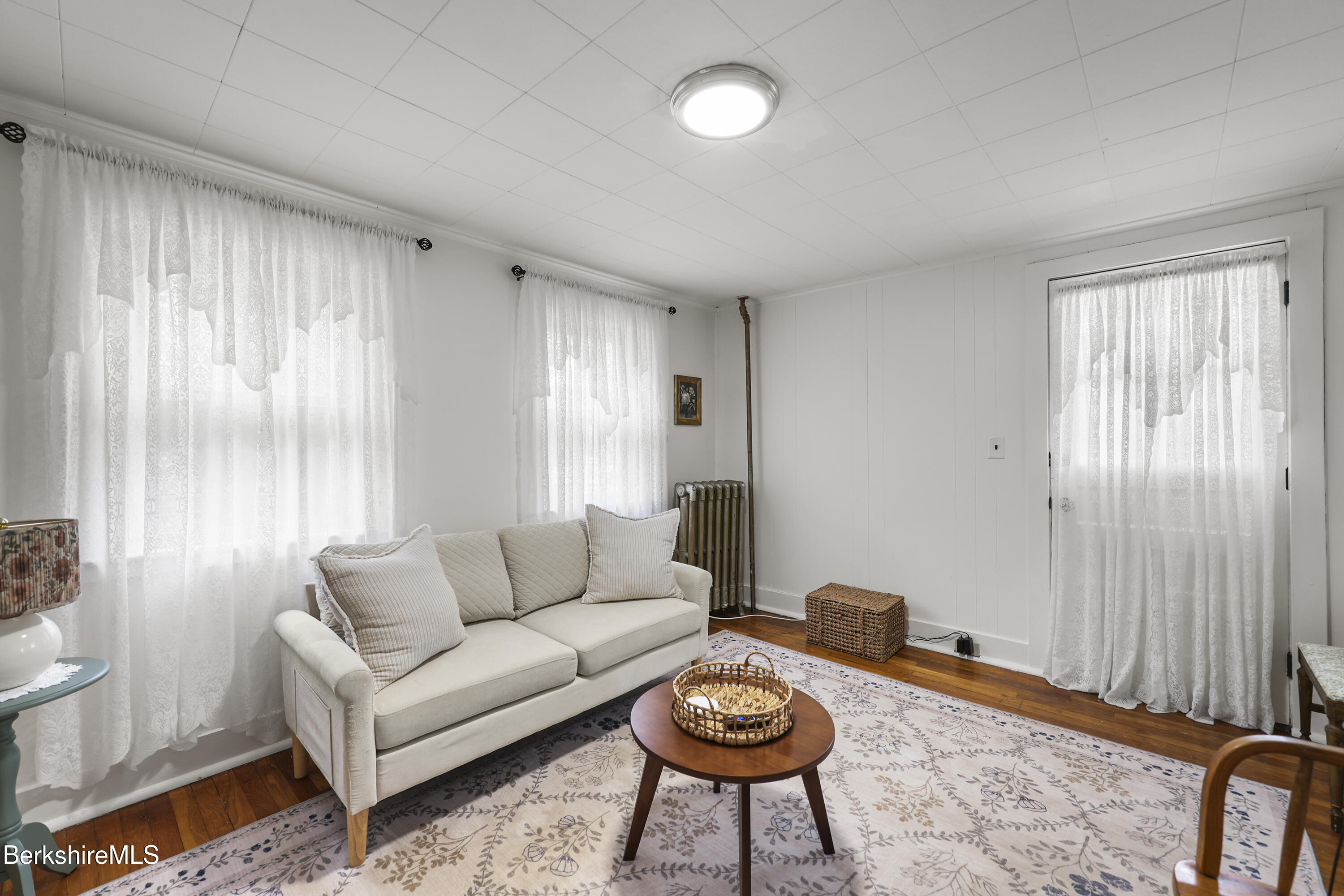 44 Pecks Road Pittsfield, MA 01201 - Photo 7 of 21 Living Room