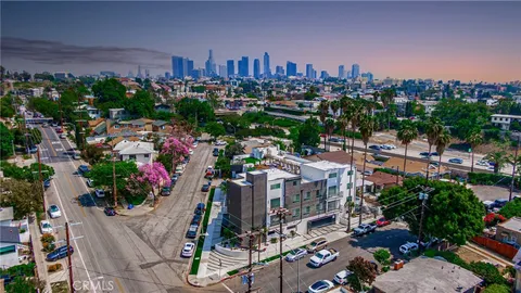 $4,500 | 2828 London Street, Unit 308, Los Angeles, CA 90026