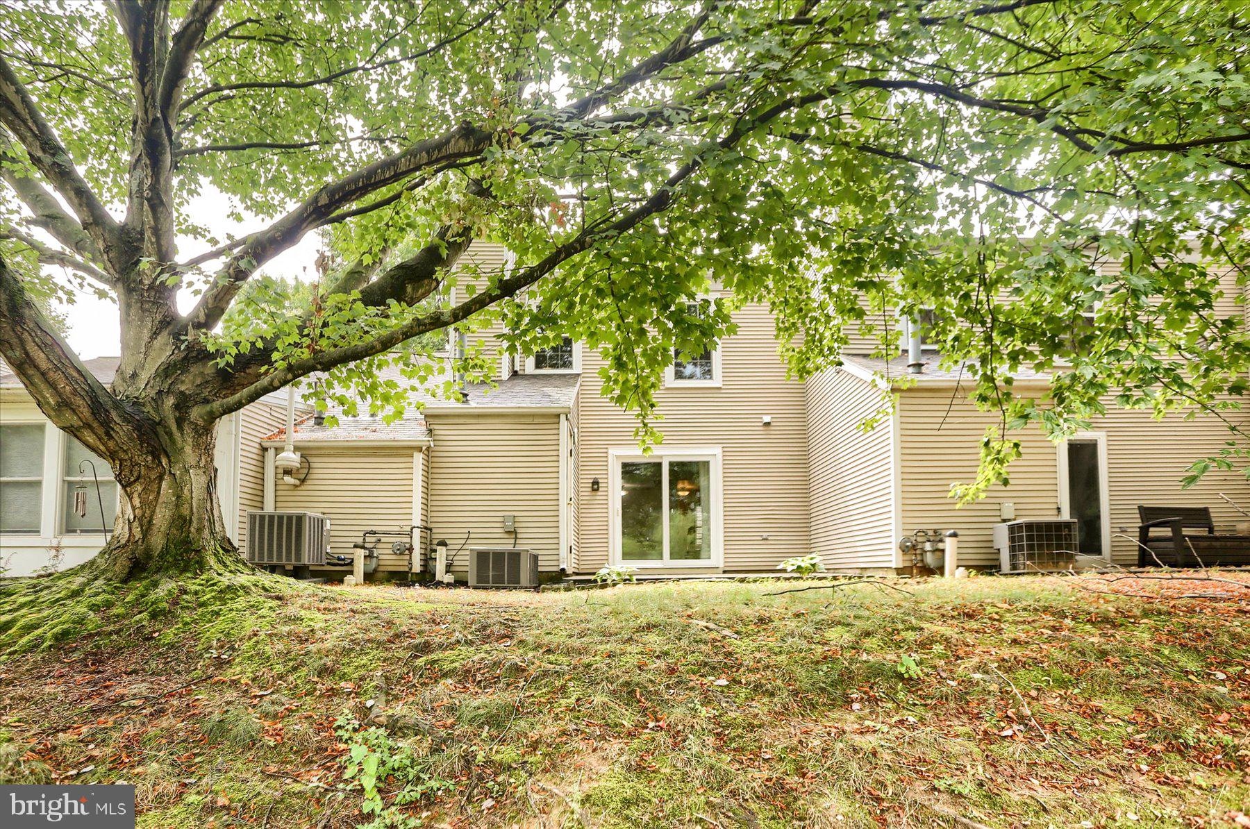 802 Cambridge Court Palmyra, PA 17078 - Photo 28 of 32 a view of a house with a tree front of house