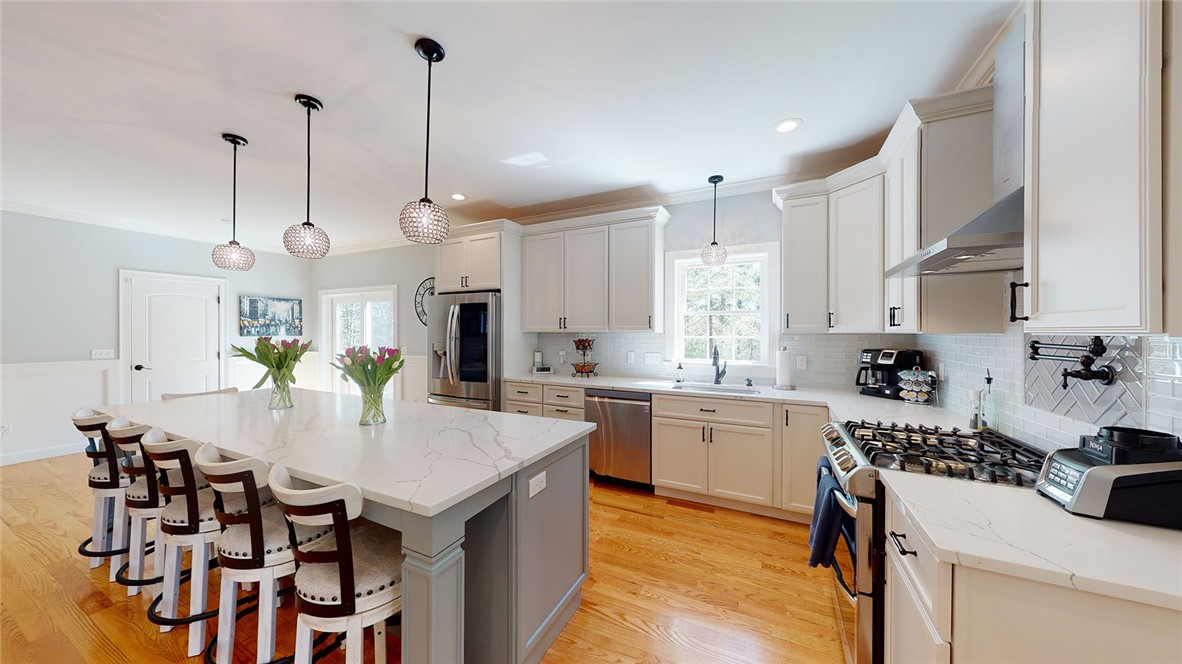 690 Matteson Road Coventry, RI 02816 - Photo 8 of 49