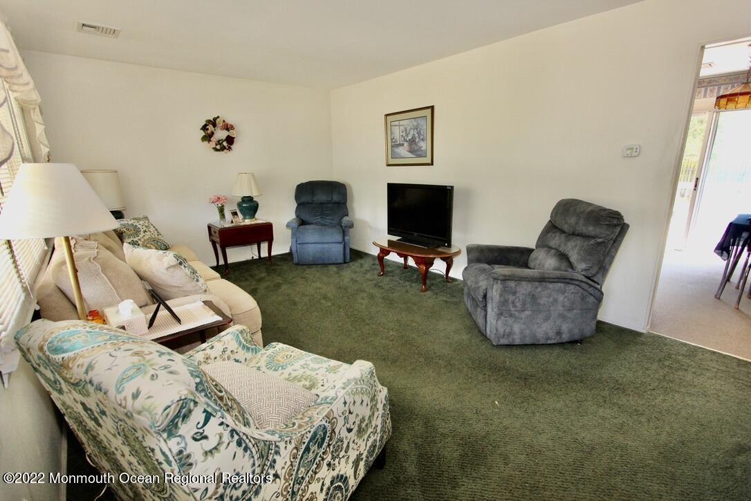 74 Beverly Beach Road Brick, NJ 08724 - Photo 6 of 46 699B3975-5301-4149-AC19-23A6B1538074_1_1