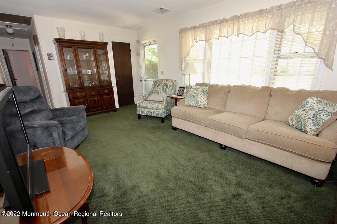 74 Beverly Beach Road Brick, NJ 08724 - Photo 8 of 46 8A8EE4A3-F470-40D4-9764-4B7F7D7D8A26_1_1