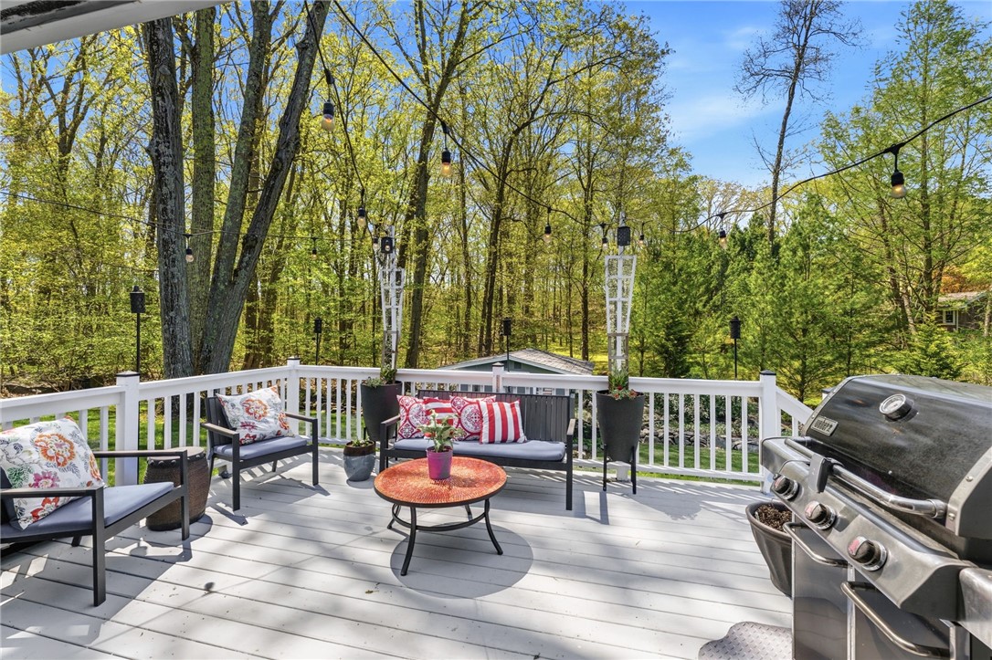 7 Meadowbrook Road Lincoln, RI 02865 - Photo 38 of 42 Gallery Image 38