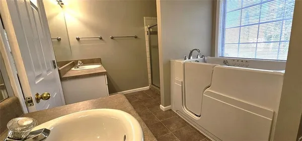 $2,300 | 3350 Steeple Way, Decatur, GA 30034