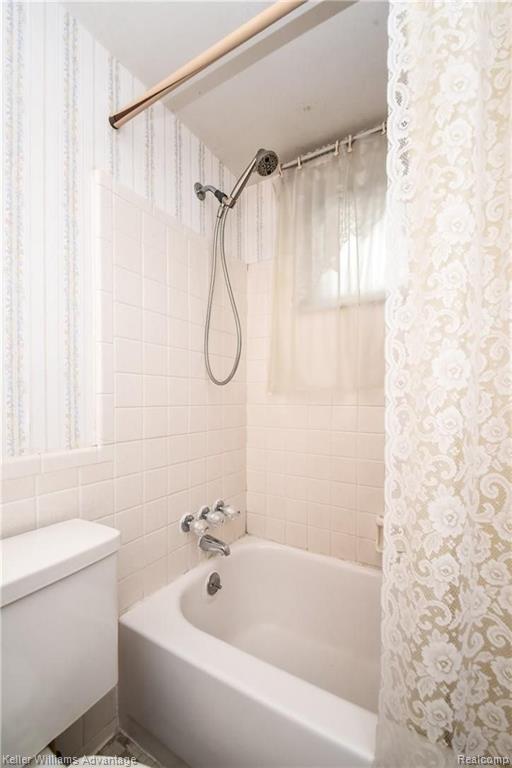 349 Ridgemont Road Grosse Pointe Farms, MI 48236 - Photo 18 of 33