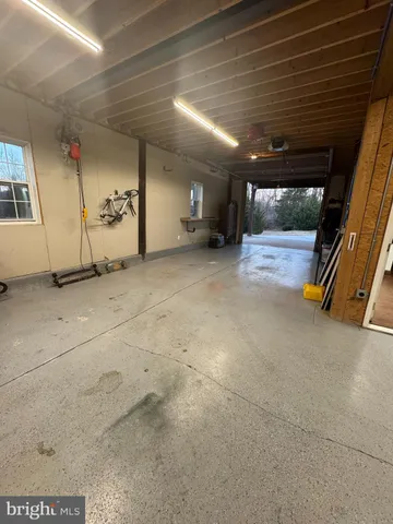 a view of parking area