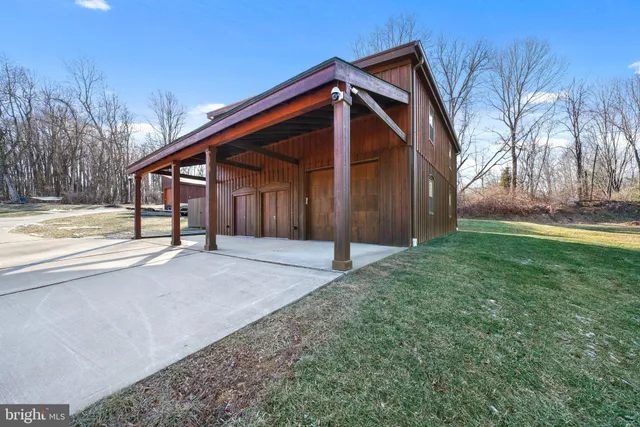 a view of backyard of house