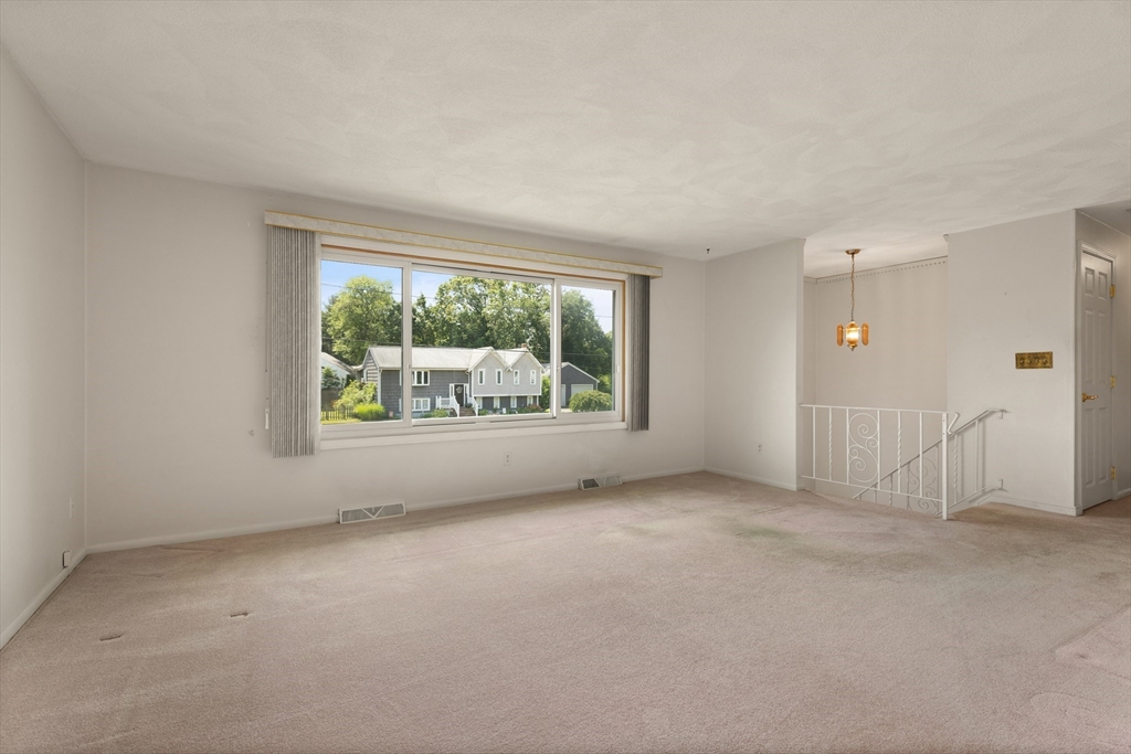 115 Ryan Road Stoughton, MA 02072 - Photo 13 of 34 Gallery Image 13