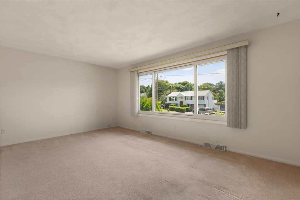 115 Ryan Road Stoughton, MA 02072 - Photo 14 of 34 Gallery Image 14