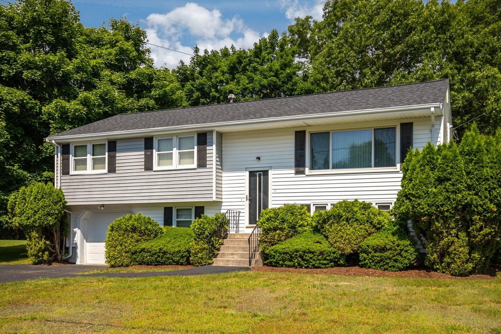 115 Ryan Road Stoughton, MA 02072 - Photo 4 of 34 Gallery Image 4