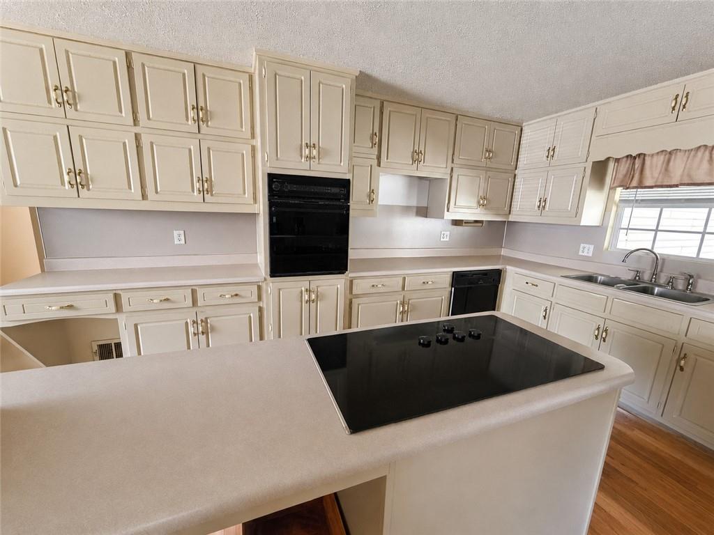335 Springdale Road Stockbridge, GA 30281 - Photo 5 of 32 Gallery Image 5