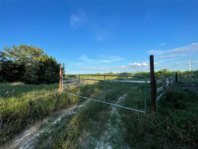 $440,000 | 0 Mule Creek Road, Harwood, TX 78632