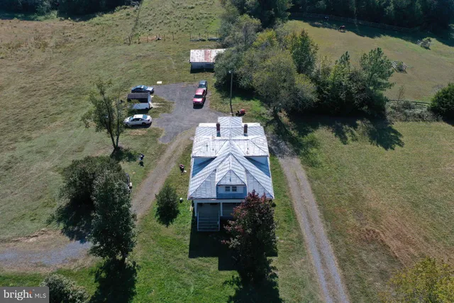 a picture of city view