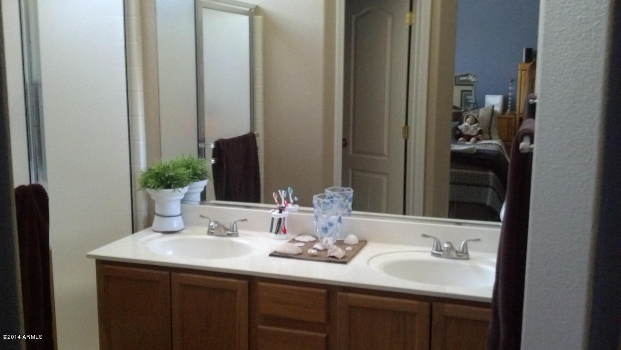 198 West Del Rio Street Gilbert, AZ 85233 - Photo 12 of 20 12