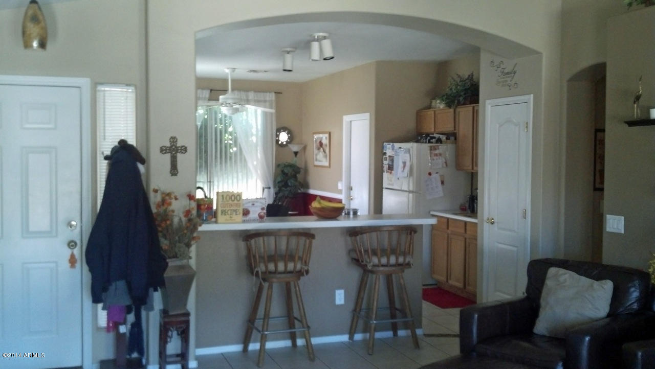 198 West Del Rio Street Gilbert, AZ 85233 - Photo 4 of 20 4