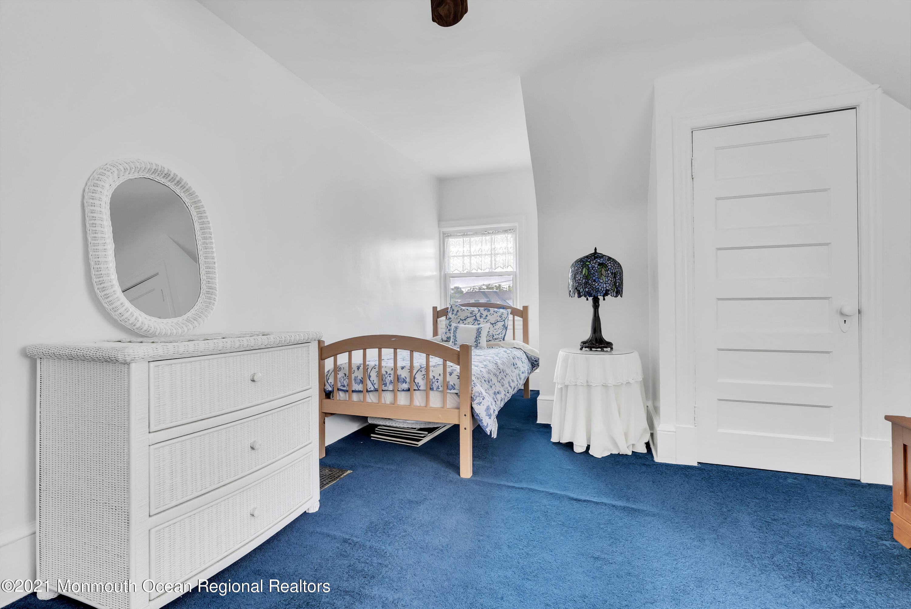 236 Allen Avenue Allenhurst, NJ 07711 - Photo 44 of 46 a bedroom with a bed and a dresser
