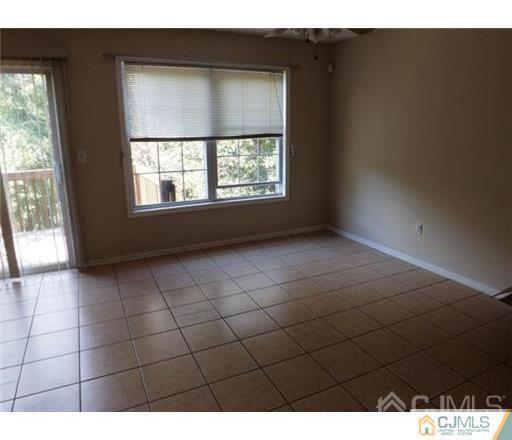 18 Lakeview Drive Helmetta, NJ 08828 - Photo 4 of 10