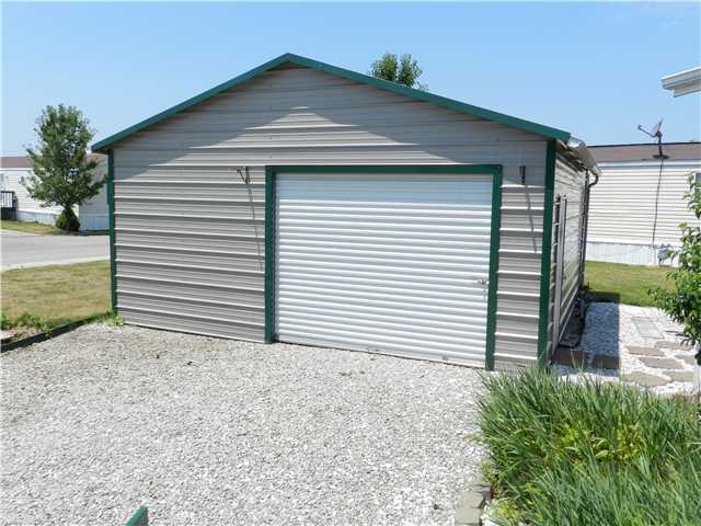 1922 Victory Road, Unit 201 Marion, OH 43302 - Photo 2 of 19