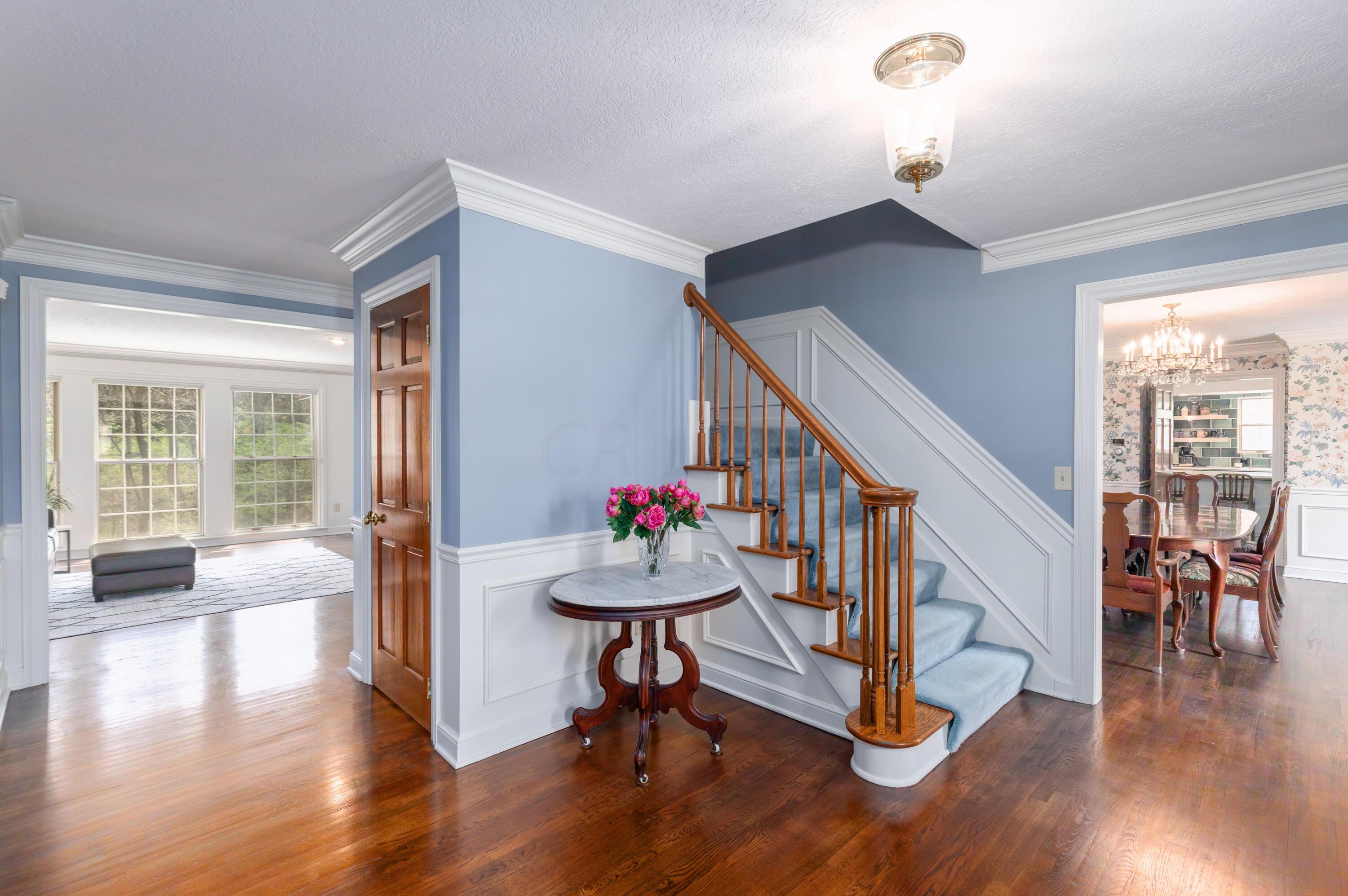 681 Eagle Ridge Powell, OH 43065 - Photo 11 of 73 Welcome Home! 681 Eagle Ridge, Powell, OH 43065