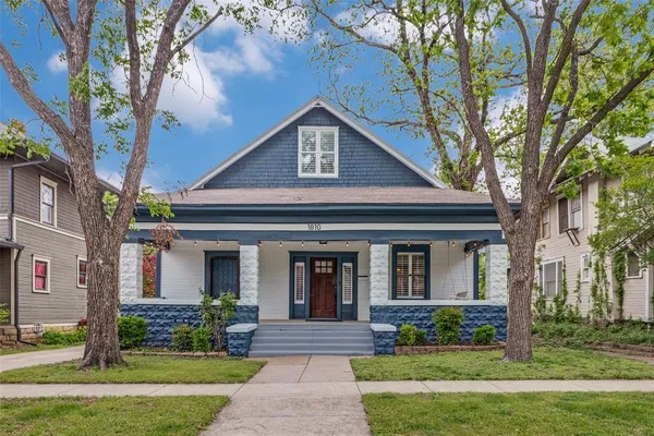 $679,500 | 1810 5th Avenue, Fort Worth, TX 76110