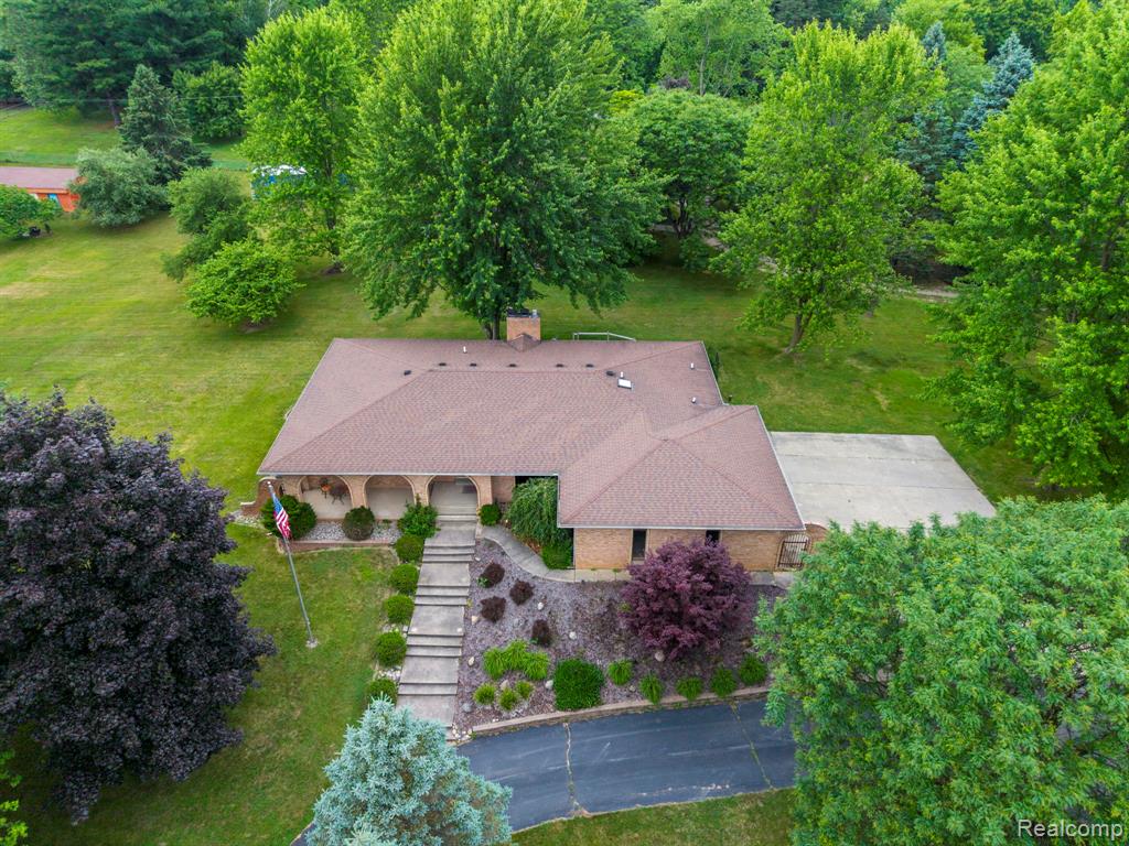 945 East Gunn Road Rochester, MI 48306 - Photo 4 of 55