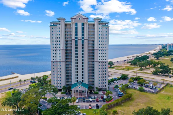 $392,500 | 2668 Beach Boulevard, Unit 905, Biloxi, MS 39531