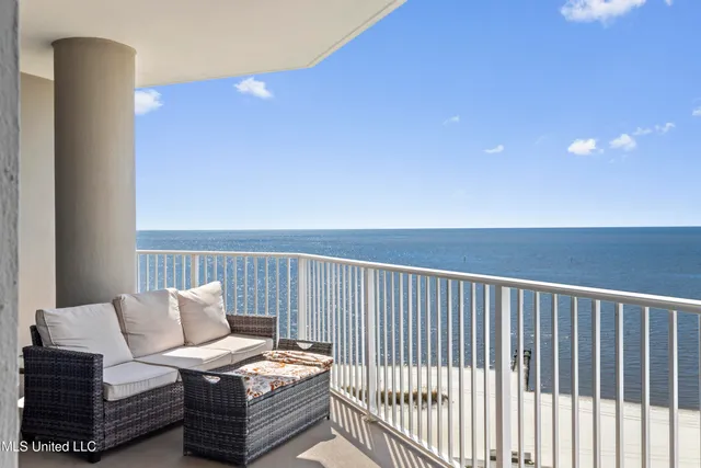 $392,500 | 2668 Beach Boulevard, Unit 905, Biloxi, MS 39531