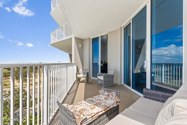 $392,500 | 2668 Beach Boulevard, Unit 905, Biloxi, MS 39531