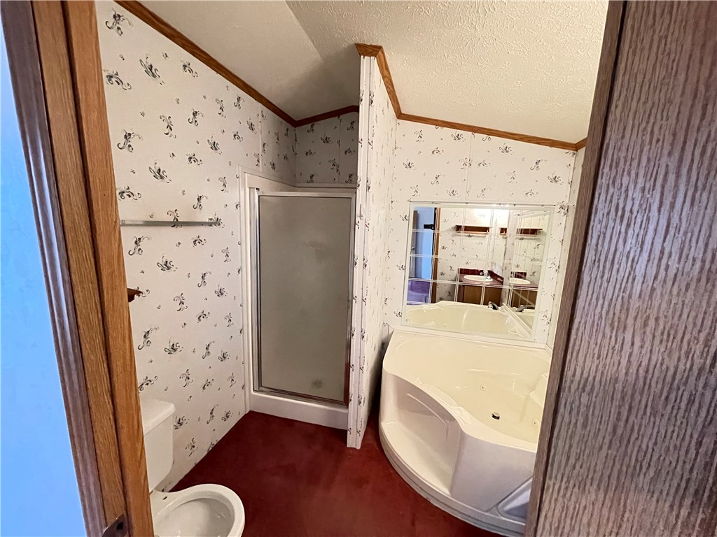 404 Tailrace Lane Mount Morris, NY 14510 - Photo 14 of 31 Primary Bedroom en Suite Bathroom - view 1/3.