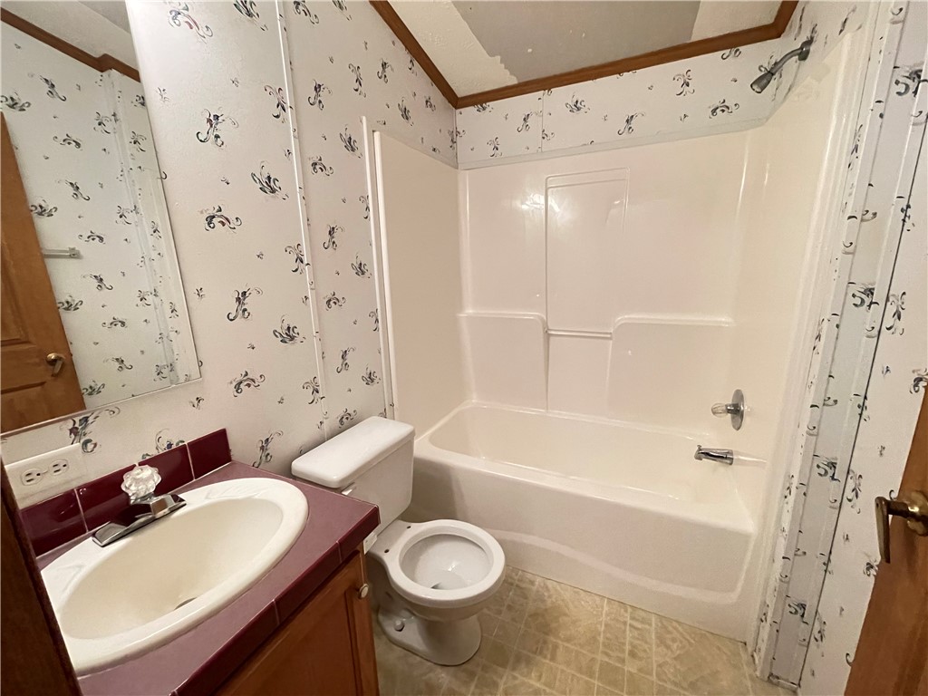 404 Tailrace Lane Mount Morris, NY 14510 - Photo 24 of 31 Full Bathroom.
