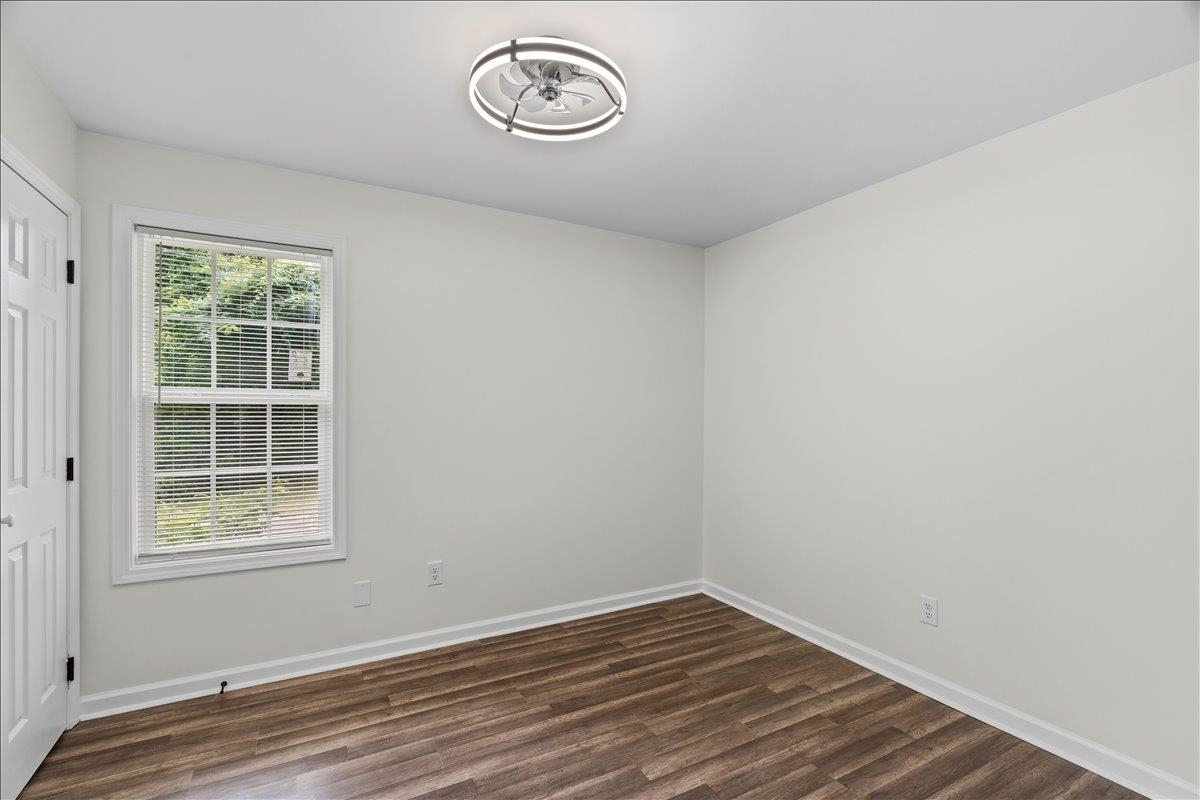 3065 Sax Road Memphis, TN 38109 - Photo 8 of 17 Empty room