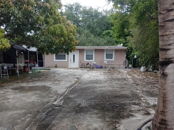 $450,000 | 1725 Northwest 111th Street, Miami, FL 33167