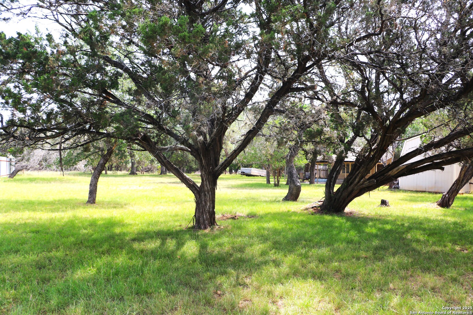 1306 Mountain View Place Pipe Creek, TX 78063 - Photo 3 of 23