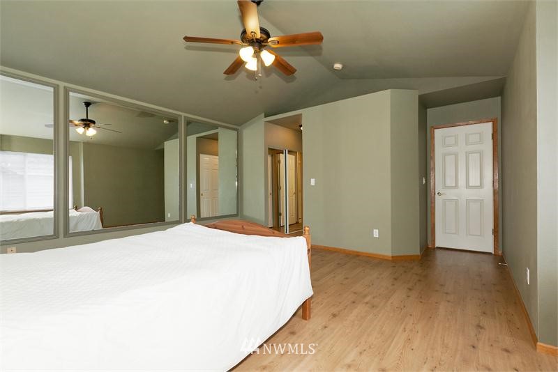 18821 19th Drive Southeast Bothell, WA 98012 - Photo 12 of 15