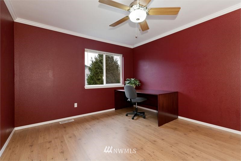 18821 19th Drive Southeast Bothell, WA 98012 - Photo 9 of 15
