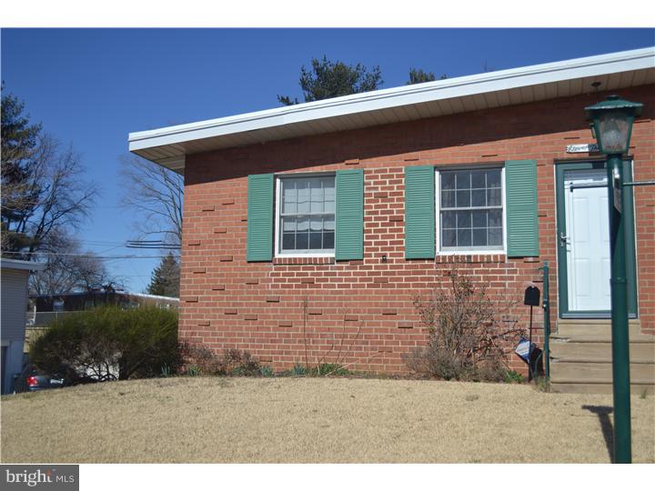 1113 Plane Road Philadelphia, PA 19115 - Photo 2 of 12