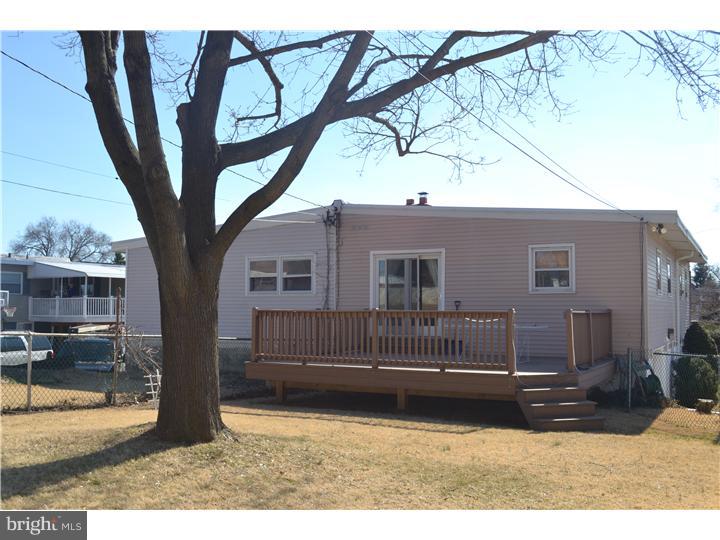 1113 Plane Road Philadelphia, PA 19115 - Photo 11 of 12