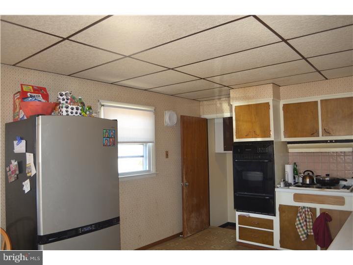 1113 Plane Road Philadelphia, PA 19115 - Photo 7 of 12