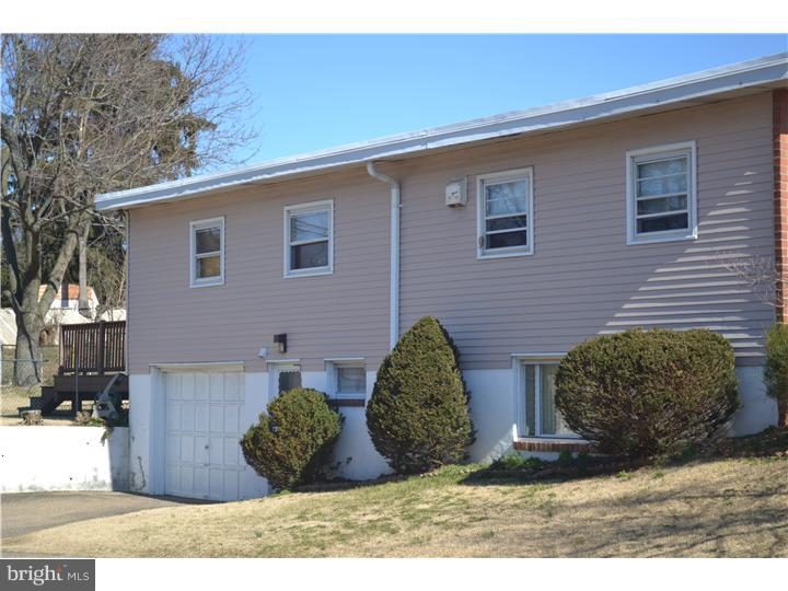 1113 Plane Road Philadelphia, PA 19115 - Photo 10 of 12