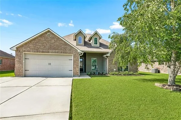 $289,000 | 24070 Laurel Oak Avenue, Ponchatoula, LA 70454