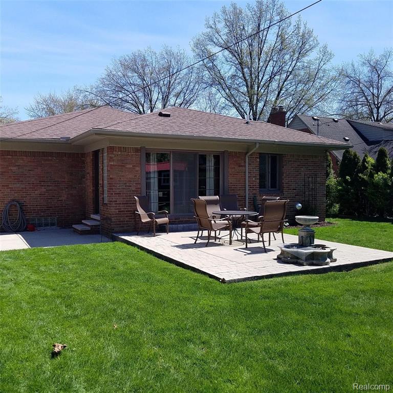 412 Roland Court Grosse Pointe Farms, MI 48236 - Photo 32 of 44