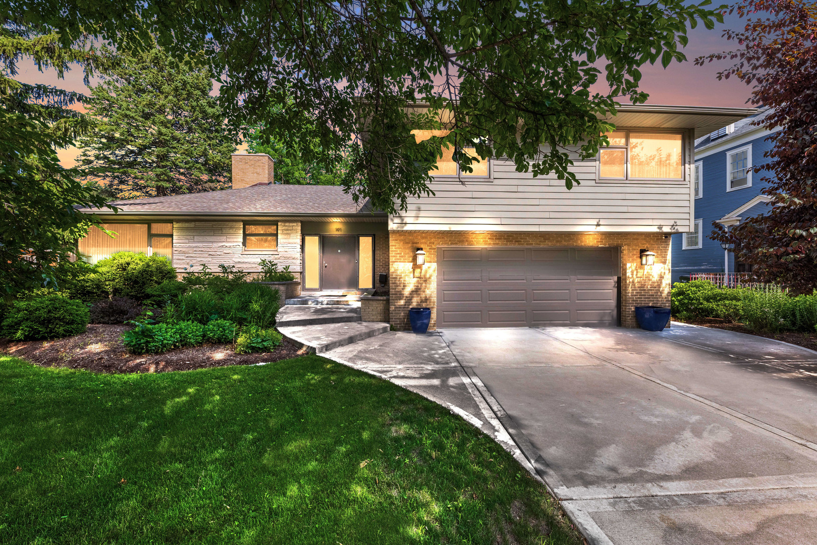 191 Michaux Road Riverside, IL 60546 - Photo 1 of 32