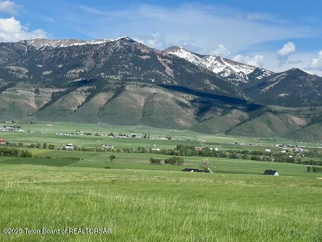 $875,000 | 1 Skyline Drive, Pinedale, WY 82941
