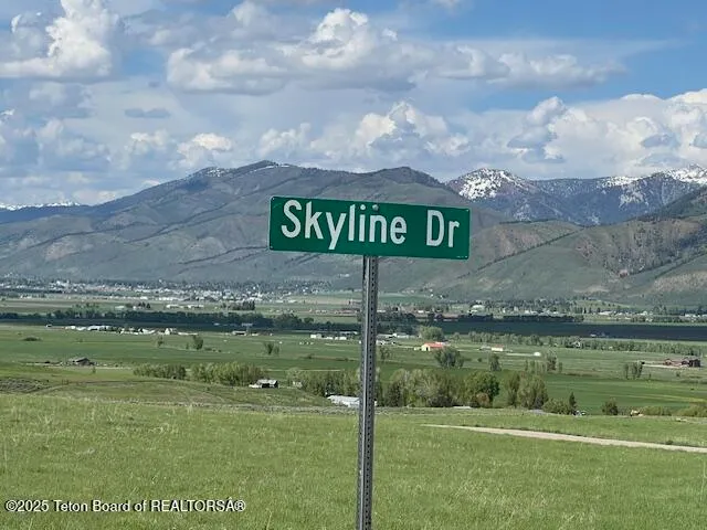 $875,000 | 1 Skyline Drive, Pinedale, WY 82941